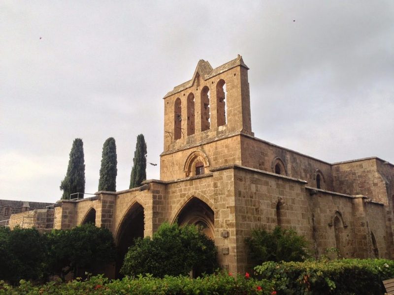 Kıbrıs Bellapais Manastırı