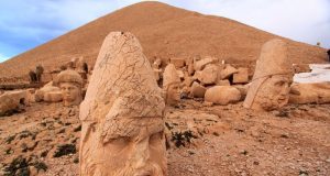 Nemrut Dağı: Efsanelerle Dolu Masallar Diyarı Nemrut Dağı Gezisi