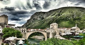 Mostar Gezi Rehberi (2025): Mostar Köprüsü’nün Hikayesi ve Gezilecek En Güzel Yerler Mostar Gezi Rehberi