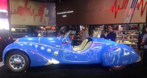 Paris’in Sıradışı Otomobil Mağazaları Paris gezilecek yerler