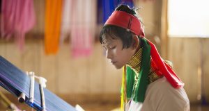 Chiang Mai’den Chiang Rai’ye Tayland’da Bir Günlük Keşif Gezisi chiang rai uzun boyunlu kadınlar tayland